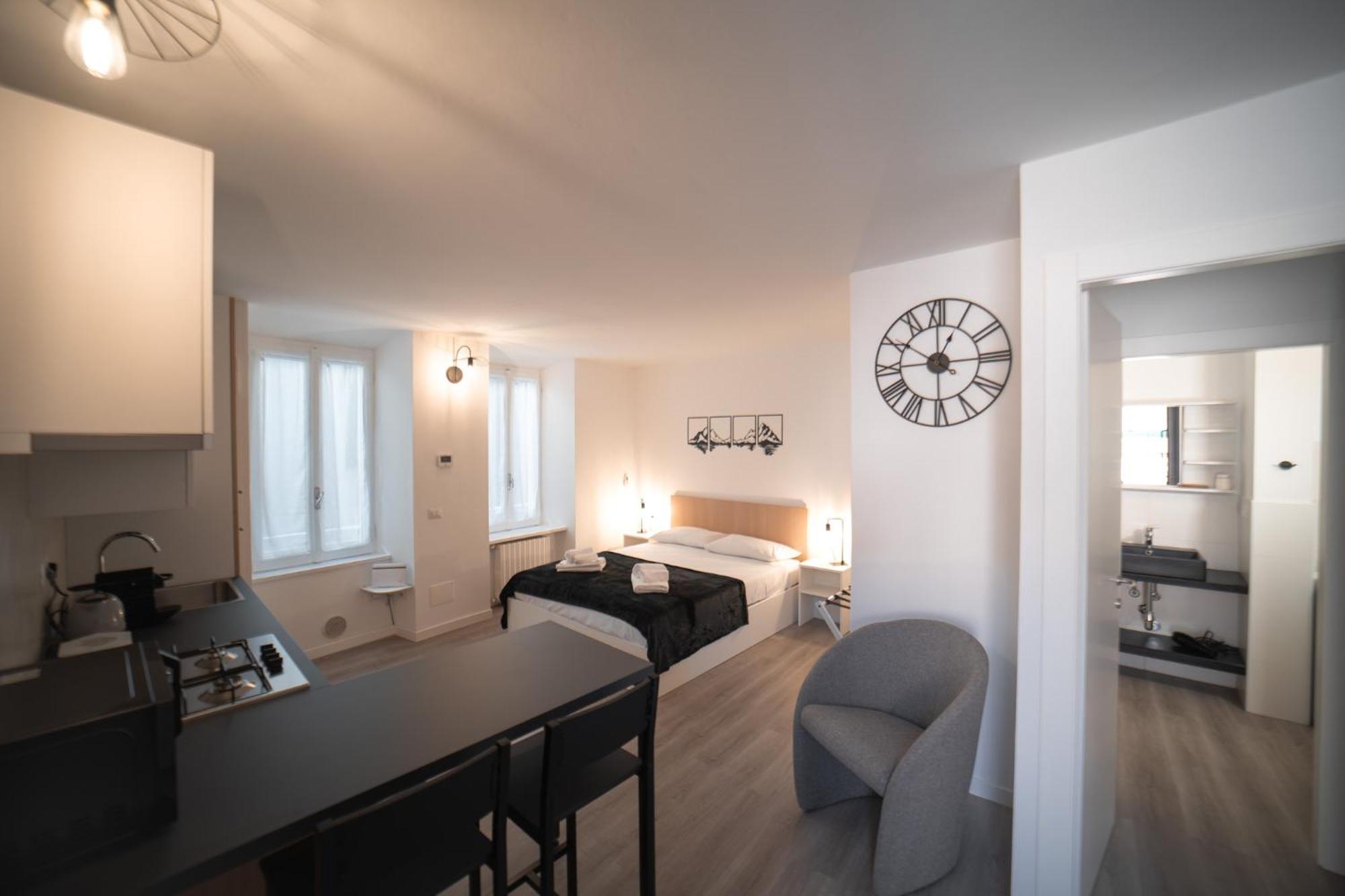 Il Cortiletto Apartment Lecco Luaran gambar